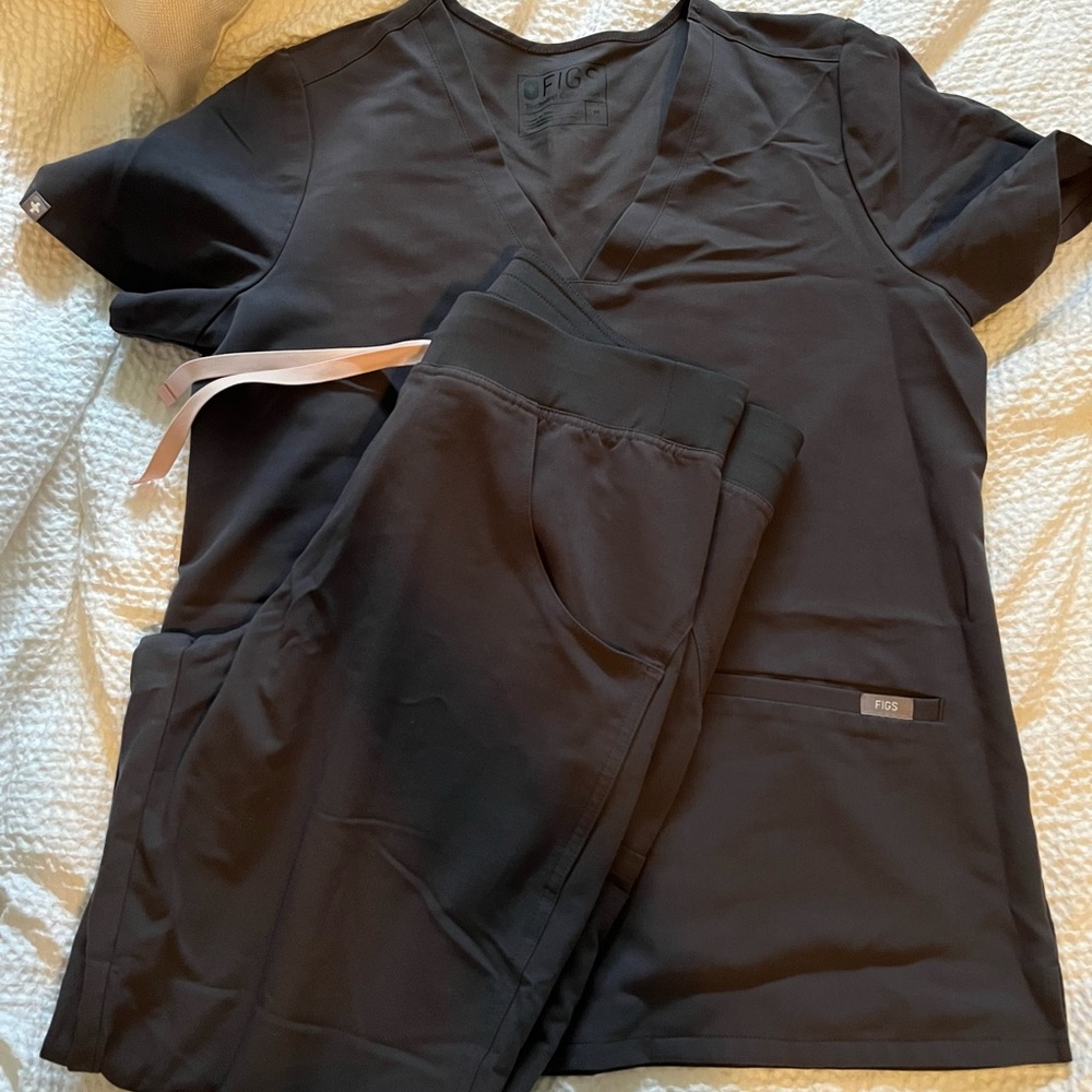Figs scrub set